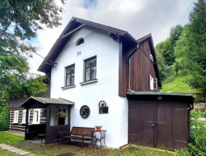 Dobroslov Cottage, Česká Metuje